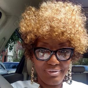 Meet your Posher, Sonya